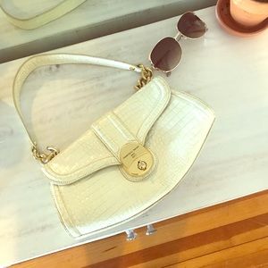 Francesco Biasia white summer shoulder bag